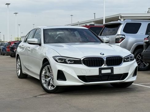 Used 2025 BMW 330i xDrive Sedan AWD/4WD image 2