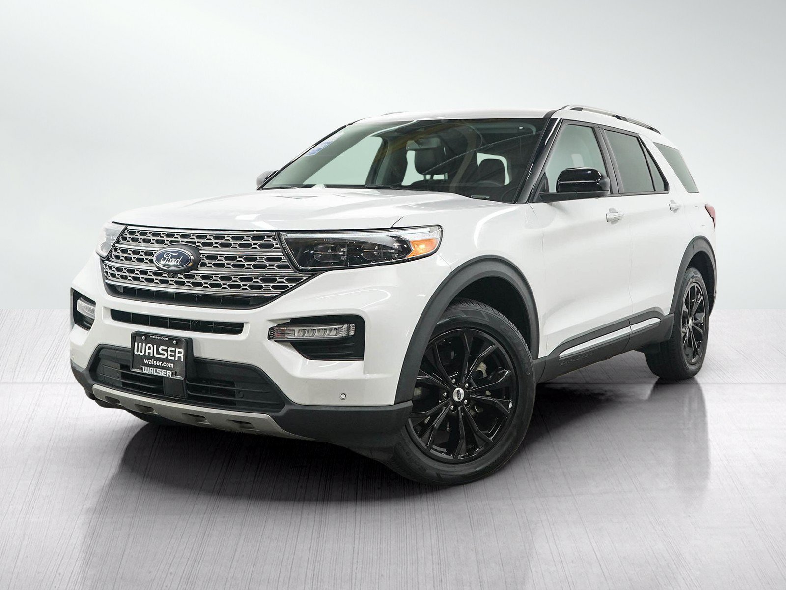 Used 2023 Ford Explorer Limited AWD/4WD image 1