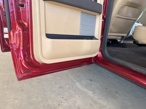 Used 2013 Ford F150 Lariat w/ HD Payload Pkg image 48