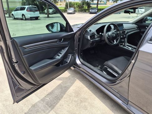 Used 2020 Honda Accord LX image 7