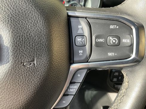 Used 2025 RAM 1500 Laramie image 29