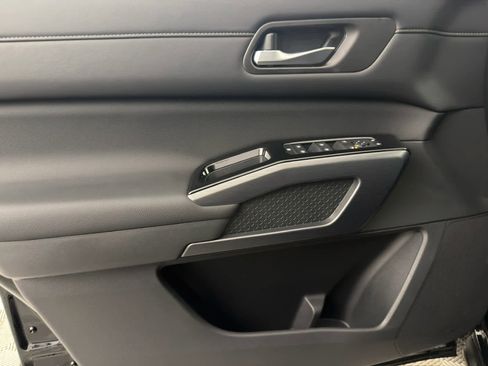 New 2026 Nissan Pathfinder SL image 23