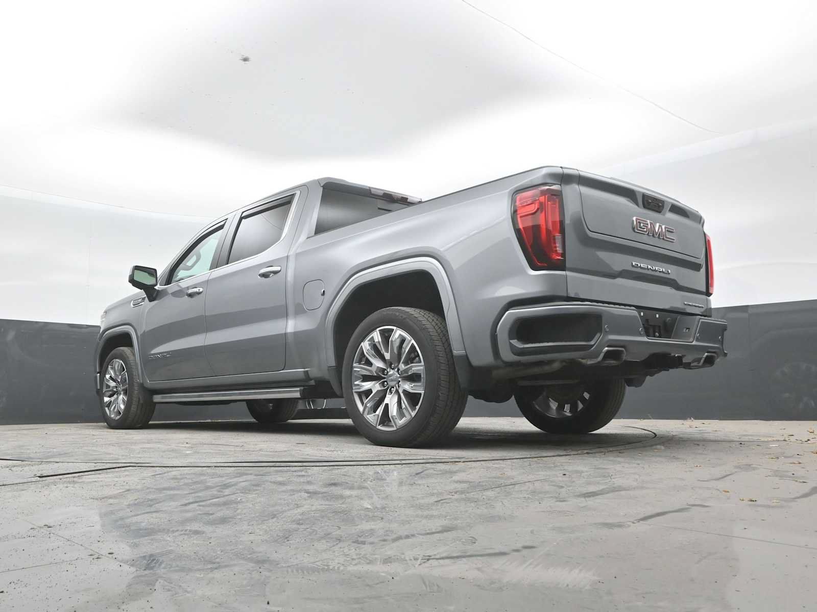 Used 2025 GMC Sierra 1500 Denali w/ Denali Reserve Package AWD/4WD image 40