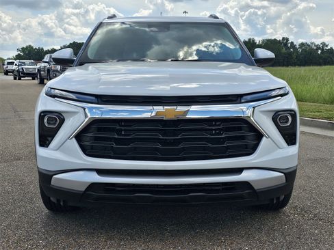 New 2026 Chevrolet TrailBlazer LT w/ Convenience Package image 2