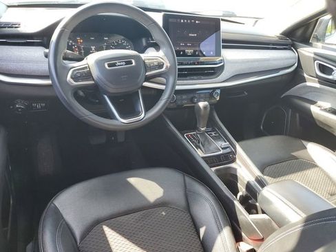 Used 2024 Jeep Compass Latitude AWD/4WD image 10