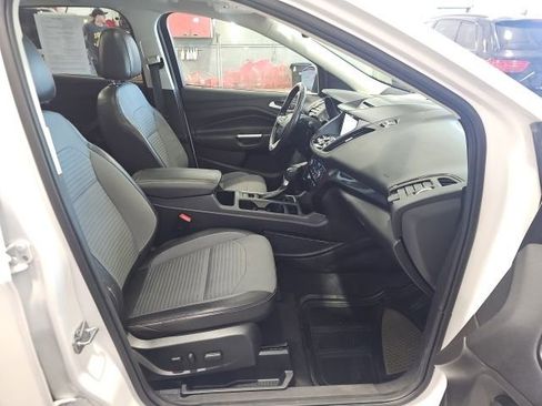 Used 2017 Ford Escape Titanium AWD/4WD image 25