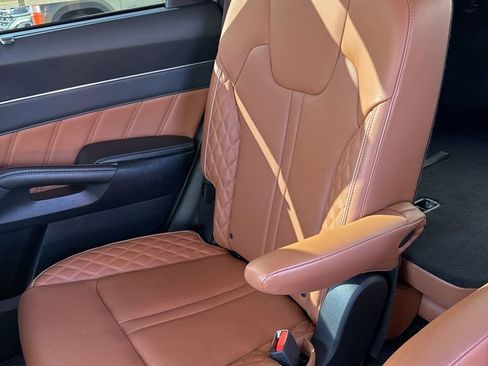 Used 2023 Kia Sorento SX Prestige image 15