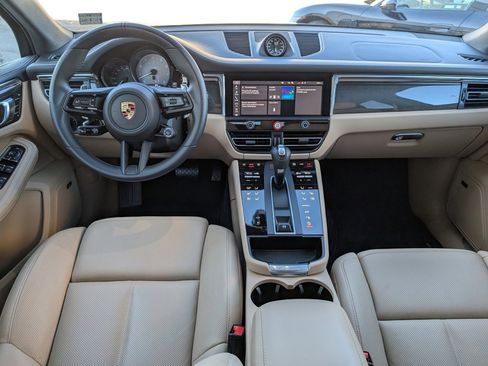 Certified 2025 Porsche Macan S image 11