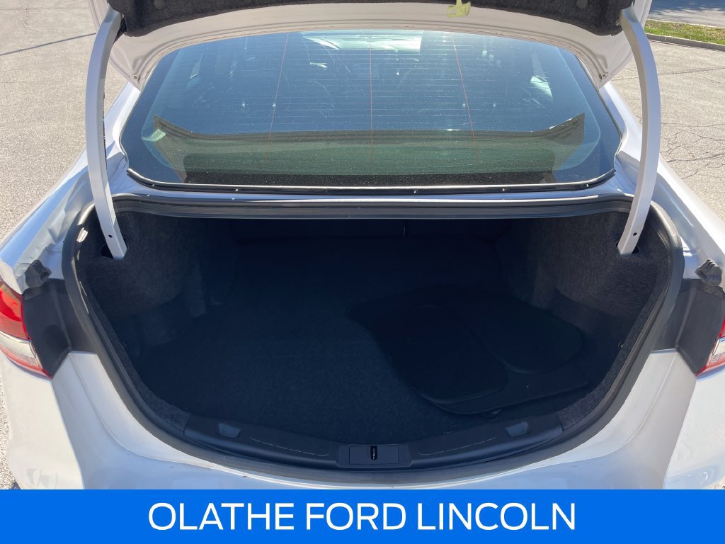 Used 2019 Ford Fusion SEL FWD image 29
