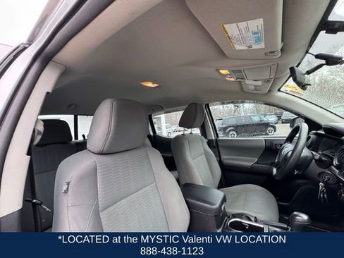 Used 2016 Toyota Tacoma SR w/ Towing Package image 30