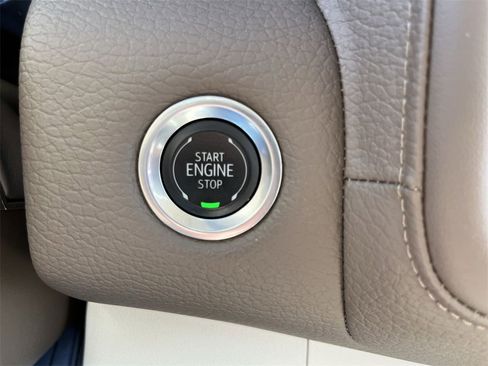 Certified 2024 GMC Yukon Denali image 17