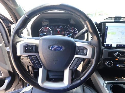 Used 2022 Ford F250 Lariat w/ Lariat Value Package AWD/4WD image 19