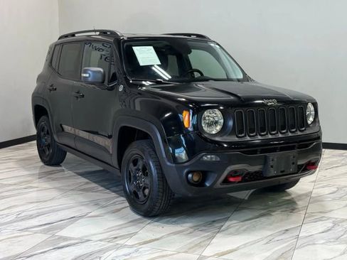 Used 2017 Jeep Renegade Trailhawk image 4