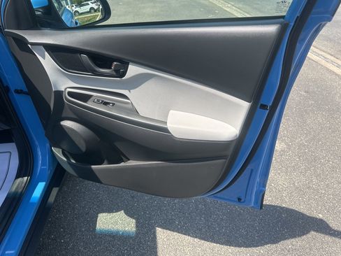 Used 2022 Hyundai Kona SEL w/ Cargo Package FWD image 12