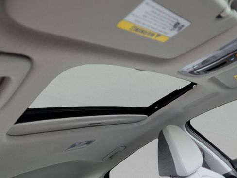 New 2026 Hyundai Elantra Limited image 43