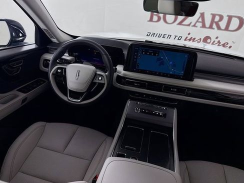 New 2026 Lincoln Aviator 2WD image 24