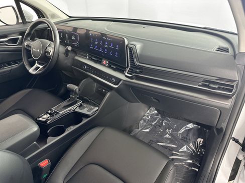 Used 2024 Kia Sportage EX image 28
