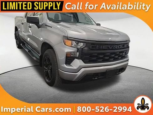 Used 2024 Chevrolet Silverado 1500 Custom image 1