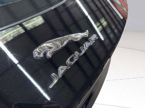 Used 2018 Jaguar F-TYPE Coupe image 18