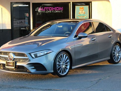 Used 2022 Mercedes-Benz A 220 image 1