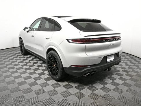Certified 2026 Porsche Cayenne Coupe AWD/4WD image 3