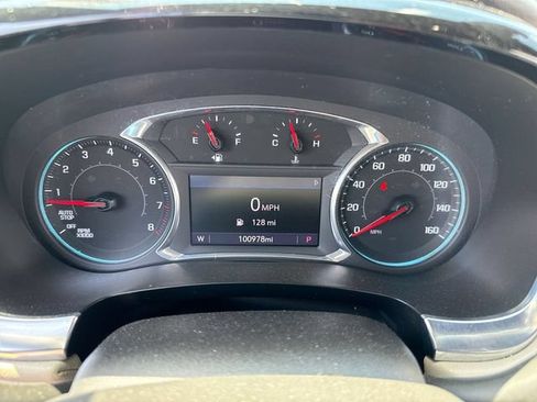 Used 2022 Chevrolet Traverse LT AWD/4WD image 15