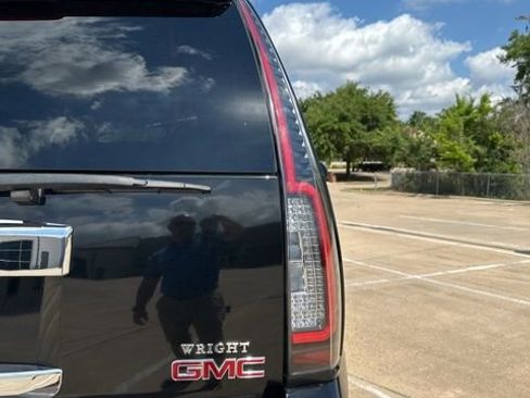 Used 2010 GMC Yukon SLE RWD image 4