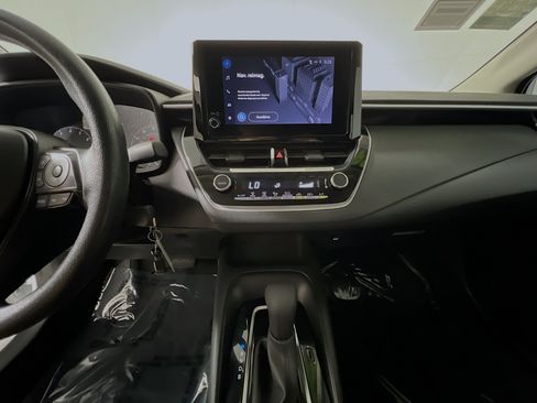Used 2024 Toyota Corolla LE FWD image 24
