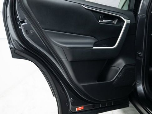 Used 2023 Toyota RAV4 XLE Premium image 27