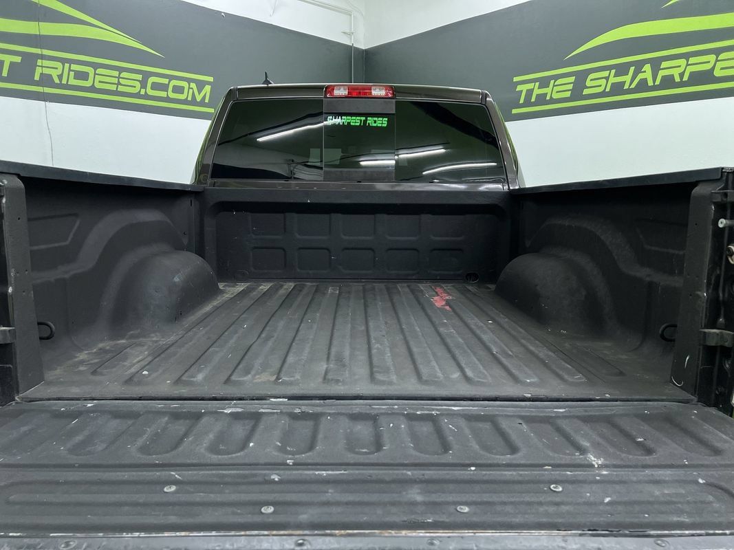 Used 2017 RAM 1500 Laramie w/ Convenience Group AWD/4WD image 28