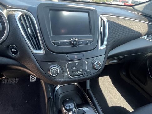 Used 2017 Chevrolet Malibu LT image 15