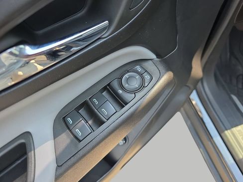 Used 2024 Chevrolet Equinox LT w/ LPO, Floor Liner Package FWD image 15