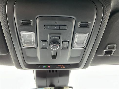 Used 2024 Chevrolet Tahoe Premier image 30