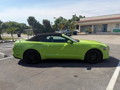 Used 2020 Ford Mustang Premium RWD image 4