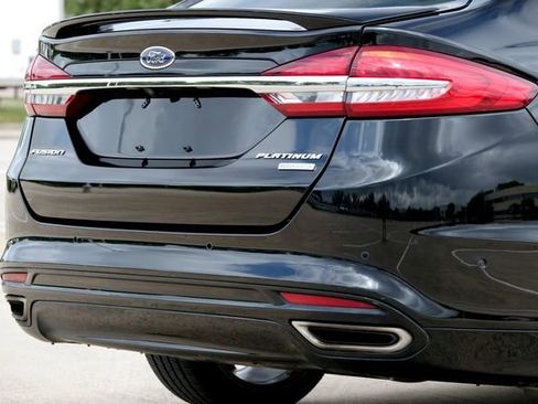 Used 2017 Ford Fusion Platinum image 17