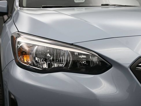 Used 2022 Subaru Crosstrek 2.0i Premium w/ Moonroof Package AWD/4WD image 4