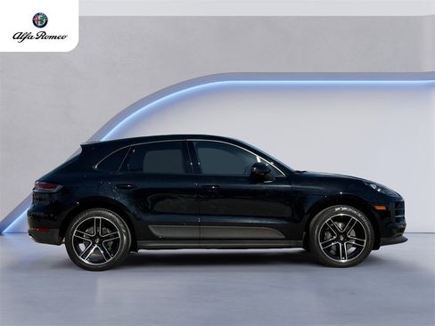 Used 2021 Porsche Macan image 7