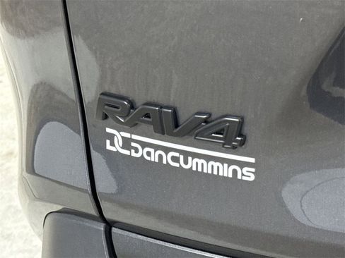 Used 2023 Toyota RAV4 XLE Premium image 27
