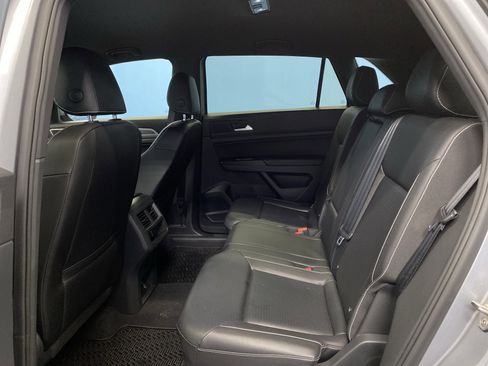 Used 2020 Volkswagen Atlas Cross Sport SE image 23