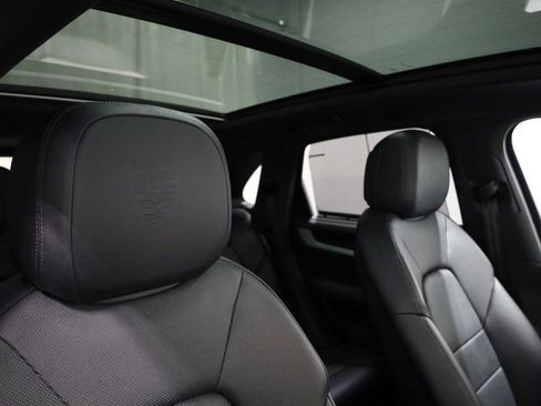 Used 2024 Porsche Cayenne image 21