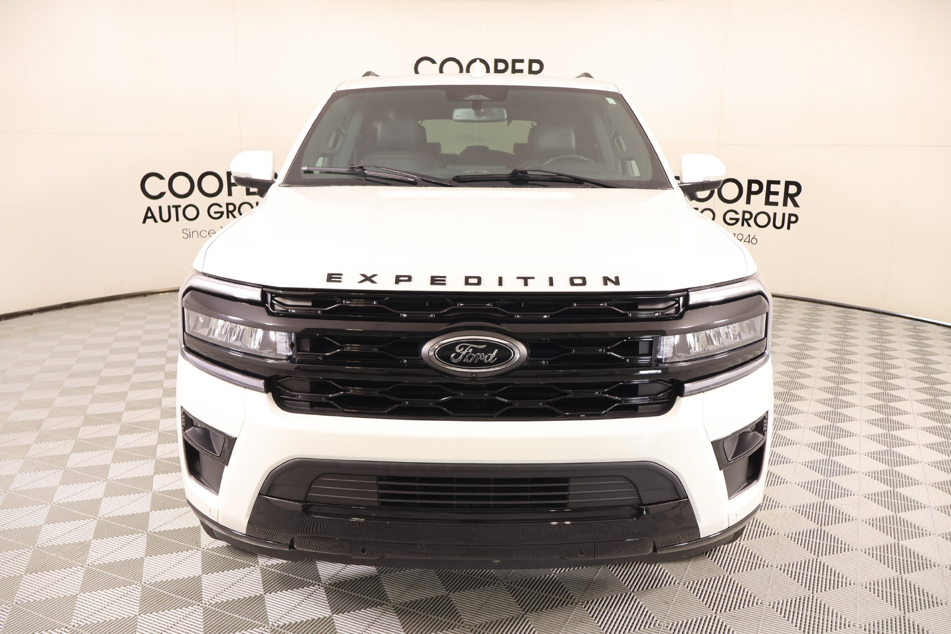 Used 2023 Ford Expedition Limited RWD image 10