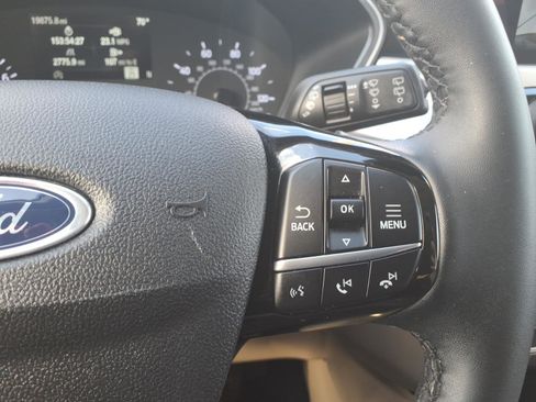 Used 2022 Ford Escape SE w/ Cold Weather Package image 18