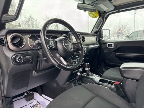 Used 2020 Jeep Wrangler Unlimited Sport image 9