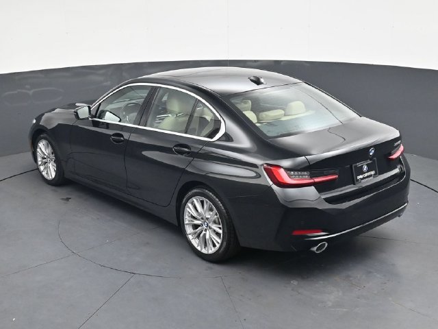 Used 2024 BMW 330i Sedan w/ Convenience Package RWD image 26