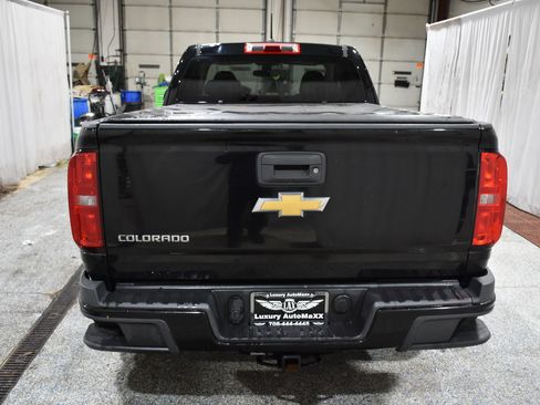 Used 2019 Chevrolet Colorado W/T w/ WT Convenience Package image 5