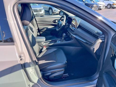 Used 2023 Jeep Compass Trailhawk w/ Trailhawk Convenience Group image 19