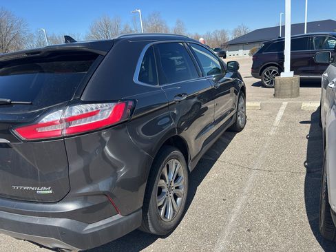 Used 2019 Ford Edge Titanium image 5