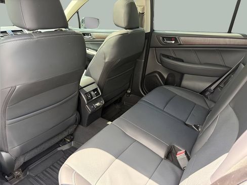 Used 2018 Subaru Outback 2.5i Limited AWD/4WD image 15