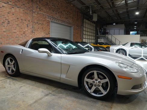 Used 2008 Chevrolet Corvette Coupe image 2