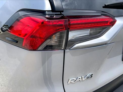 Used 2024 Toyota RAV4 XLE FWD image 28